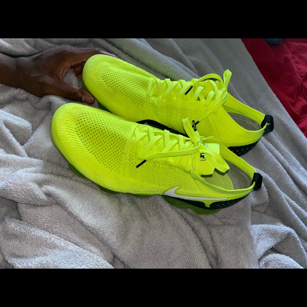 Nike vapor max volt